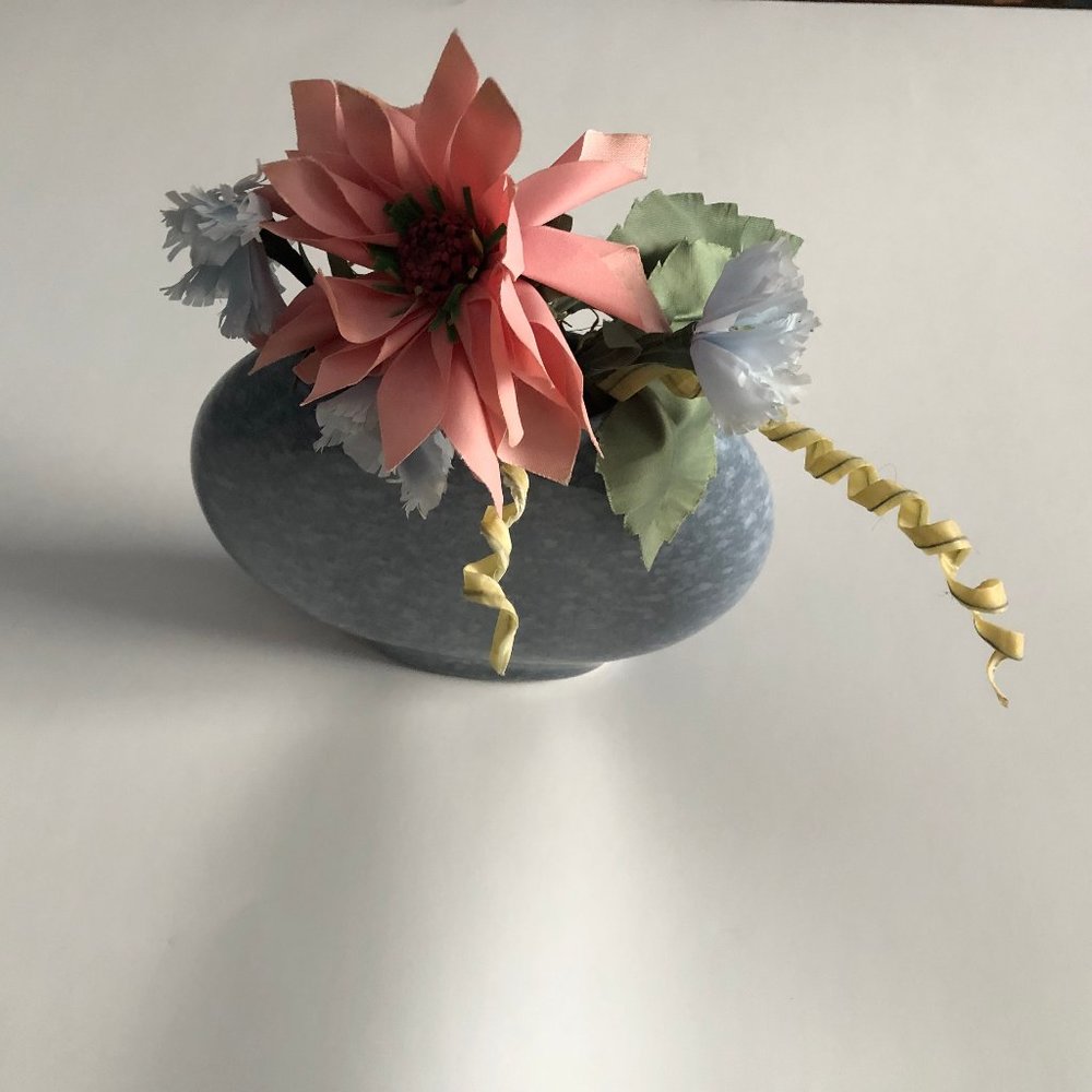 Blue Taiwan moon shaped vase with fake flowers home decor